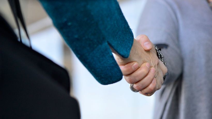 Handslag, skaka hand