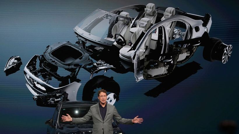 Ola Kallenius Chairman of the Board of Management Mercedes-Benz AG speaks at the Mercedes-Benz booth during Auto China 2026 in Beijing, Friday, April 24, 2026. (AP Photo/Ng Han Guan) XHG120