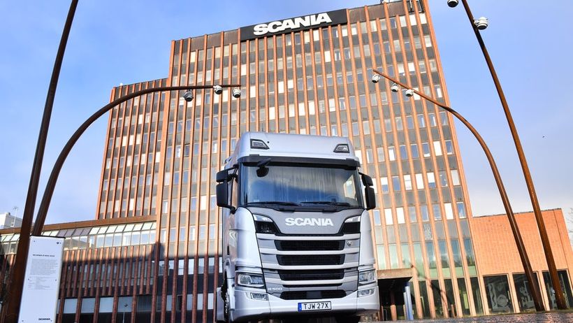 Scania ägs av den tyska lastbilsjätten Traton.