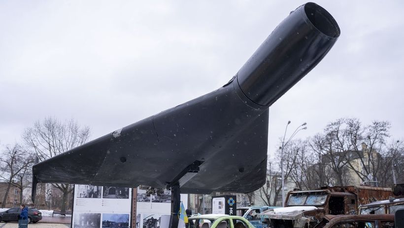 Shaheddrönare visas upp i Ukraina, februari 2026