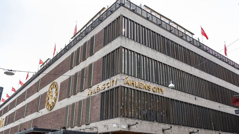 STOCKHOLM , SVERIGE 20250509 Åhléns city, Stefan Perssons (H&M:s ägarfamilj) holdingstruktur Ramsbury Invest fastighet på Drottninggatan 45 i Stockholm. Foto: Pontus Lundahl / TT / Kod 10050