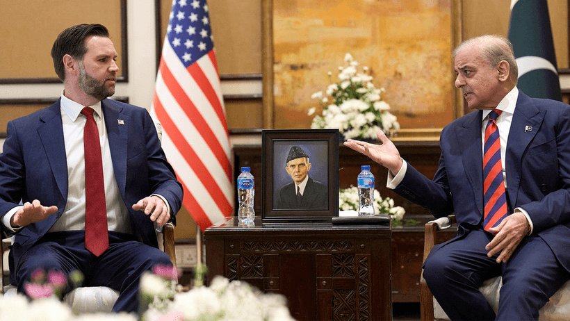 JD Vance och Shehbaz Sharif