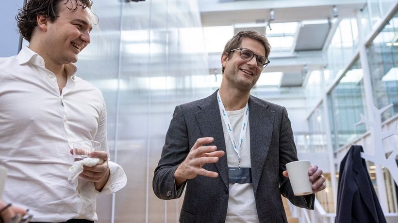 Sebastian Siemiatkowski med Flat Capitals CFO, Antonio Melani. Foto: Fredrik Hjerling.