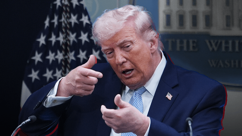 Donald Trump gevär pistol händer armar 