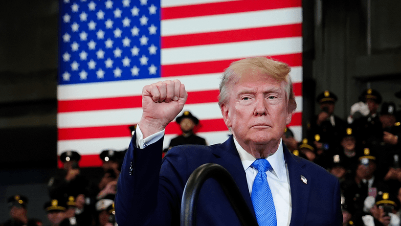  Donald Trump flagga knytnäve näve 