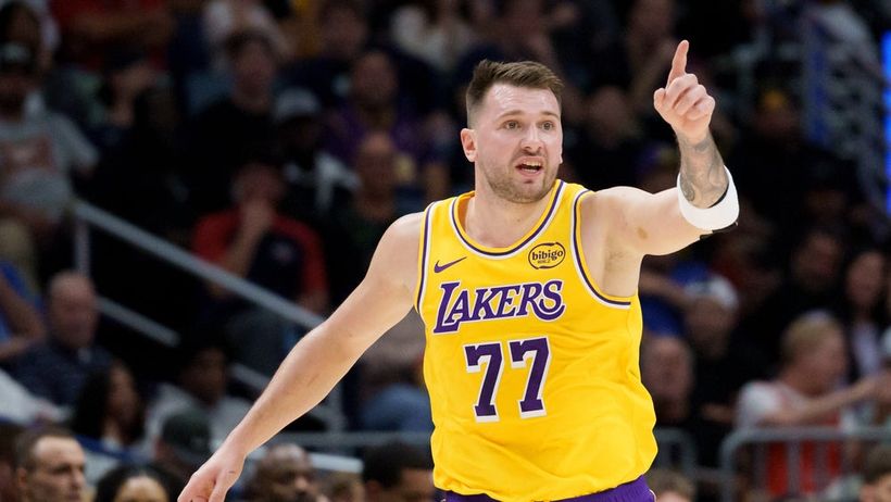 Los Angeles Lakers forward/guard Luka Dončić (77) reacts during the first half of an NBA basketball game against the New Orleans Pelicans in New Orleans, Tuesday, Jan. 6, 2026. (AP Photo/Matthew Hinton) LAMH109