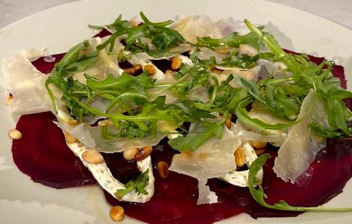 Vin till rödbetscarpaccio - vegorätt med mersmak