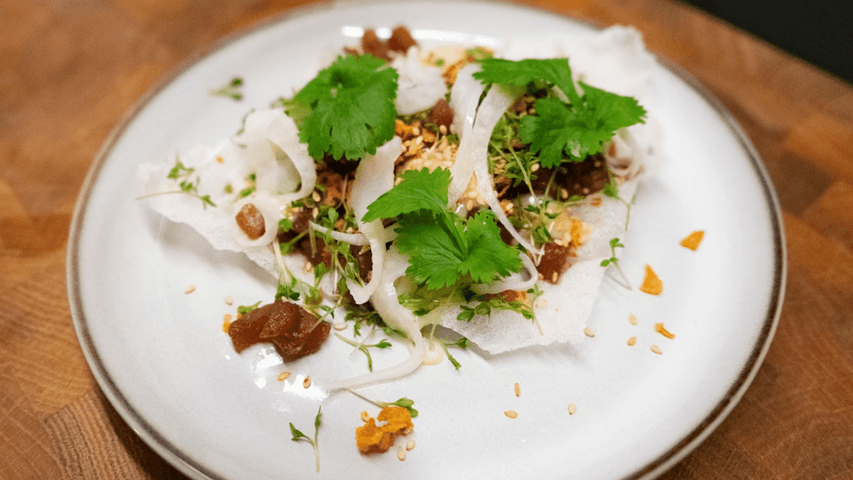 Tonfisktartar med inlagd fänkål och wasabimajonnäs