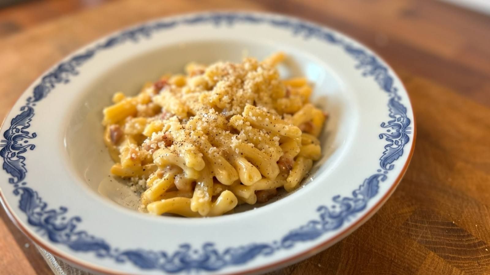 Strozzapreti á la carbonara
