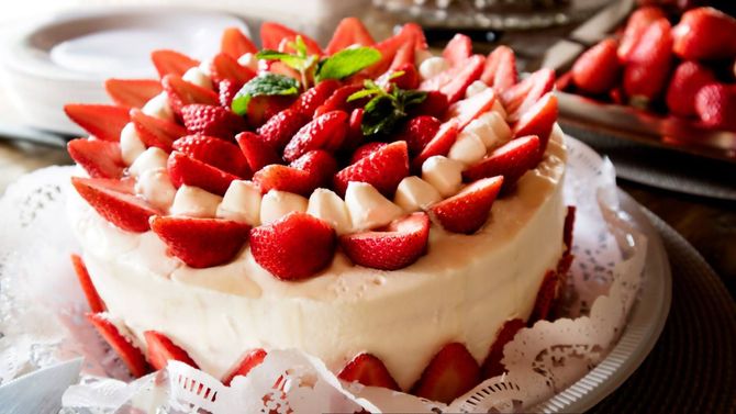 Vinerna till sommarens desserter – tre tips