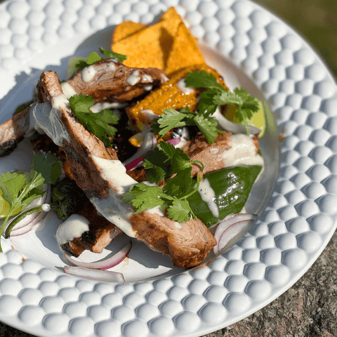 Grillade revben med majs, pimiento och aioli