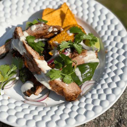 Grillade revben med majs, pimiento och aioli