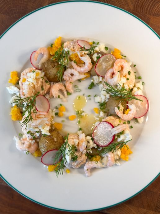 Laxröra med färskpotatis och brynt smör