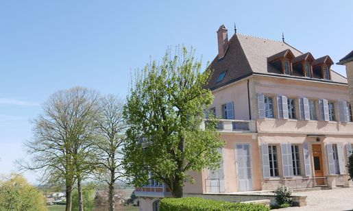 Maison Louis Latour i Aloxe-Corton, Côte de Nuits Bourgogne