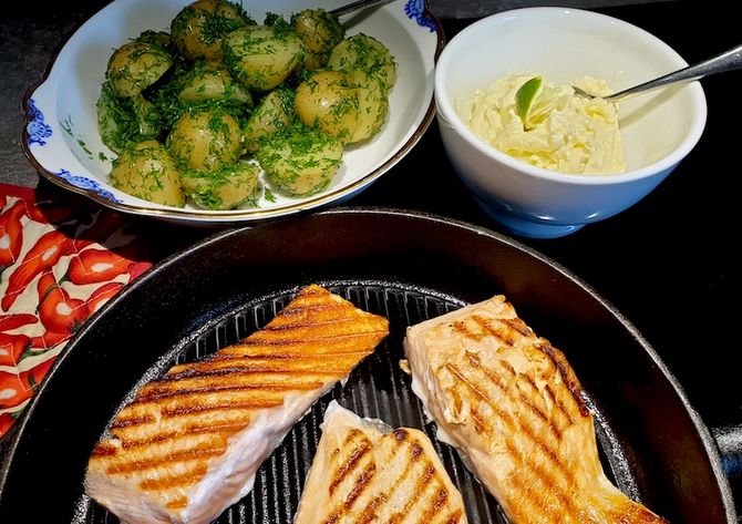 Vin till grillad lax med limesmör och örtpotatis