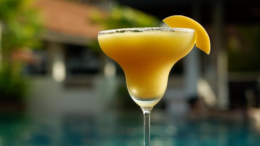 Frozen mango daiquiri